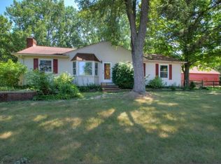 7513 Lewis Rd, Olmsted Township, OH 44138