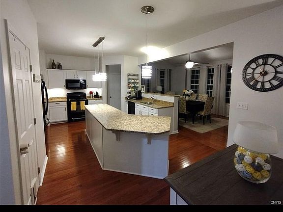 2nd image of 8673 Alizarin Ave