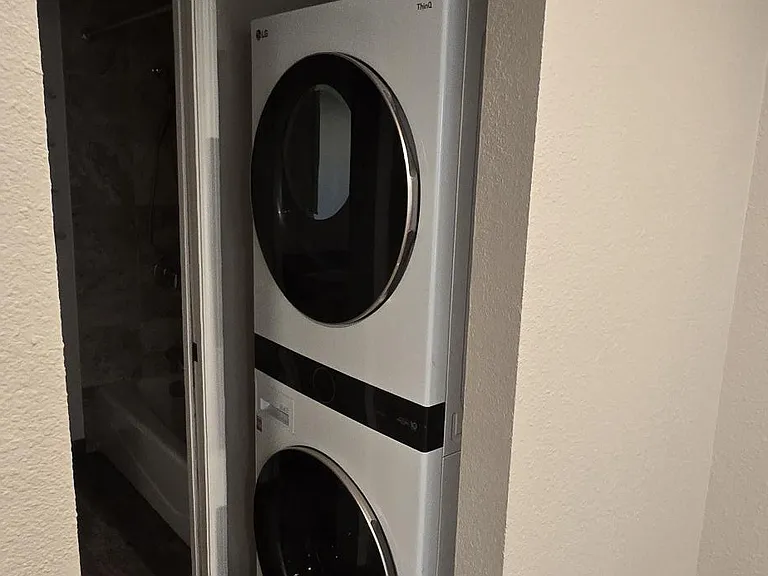Full capacity washer and dryer