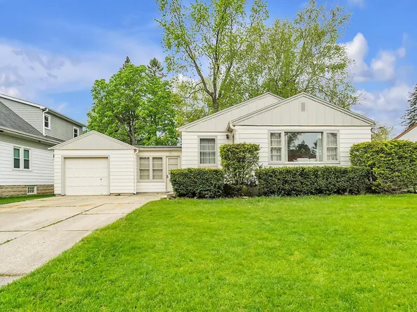 6219 North Willow Glen LANE, Glendale, WI 53209