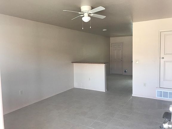 4th image of 594 Lomaland Dr #13