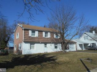 27 Stonehaven Ln, Willingboro, NJ 08046