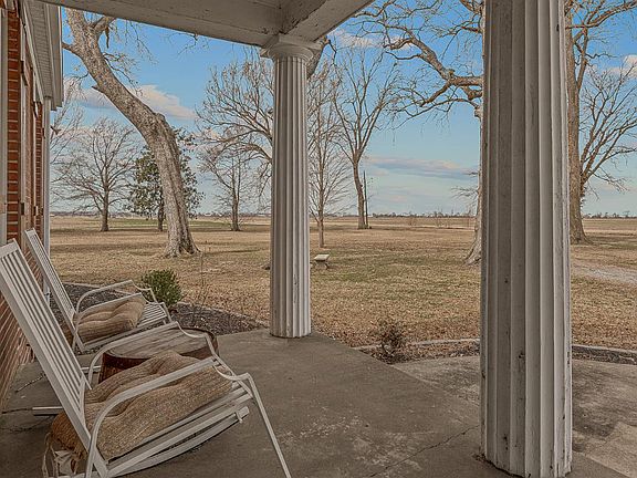3rd image of 1691 E County Road 474