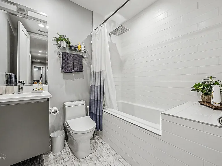 1824 N Kedzie Ave #1E — Photo 11