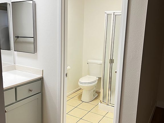 4th image of 23665 Golden Springs Dr #E-2