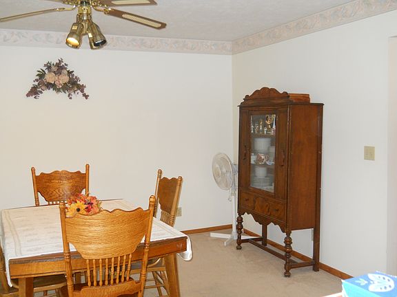 4th image of 2606 Terry Ln