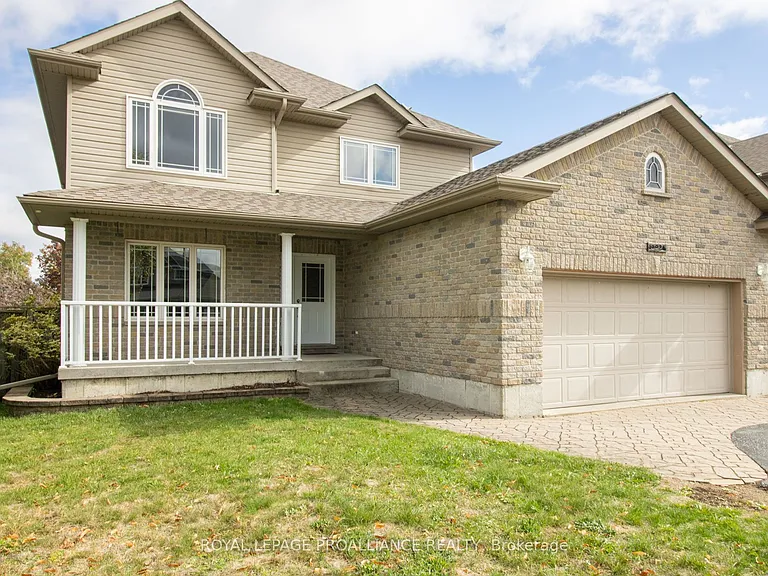 1009 Crestwood Dr — Photo 2