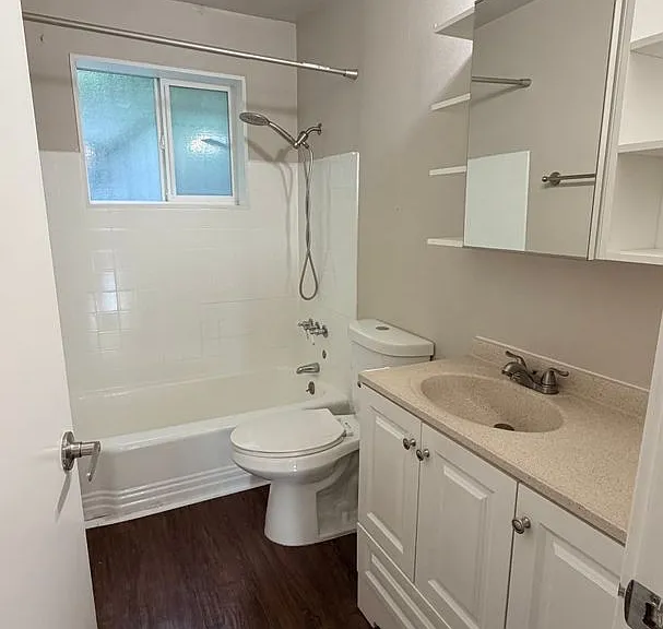 2517 Thorndyke Ave W — Photo 11