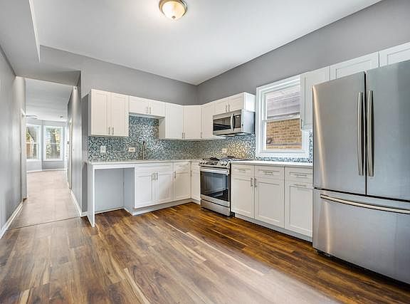 5th image of 3522 W Cortland St #1