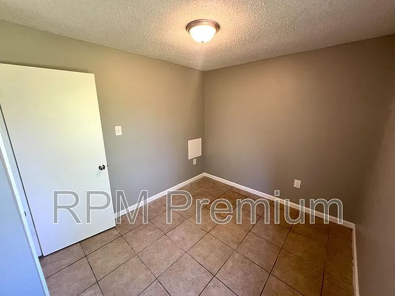 5143 Baker Blvd #C — Photo 21