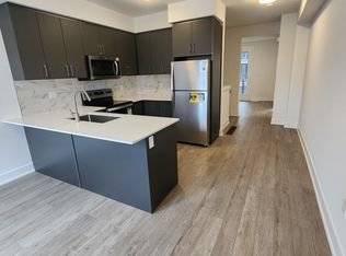 99 Roger St #33, Waterloo, ON N2J 0G1