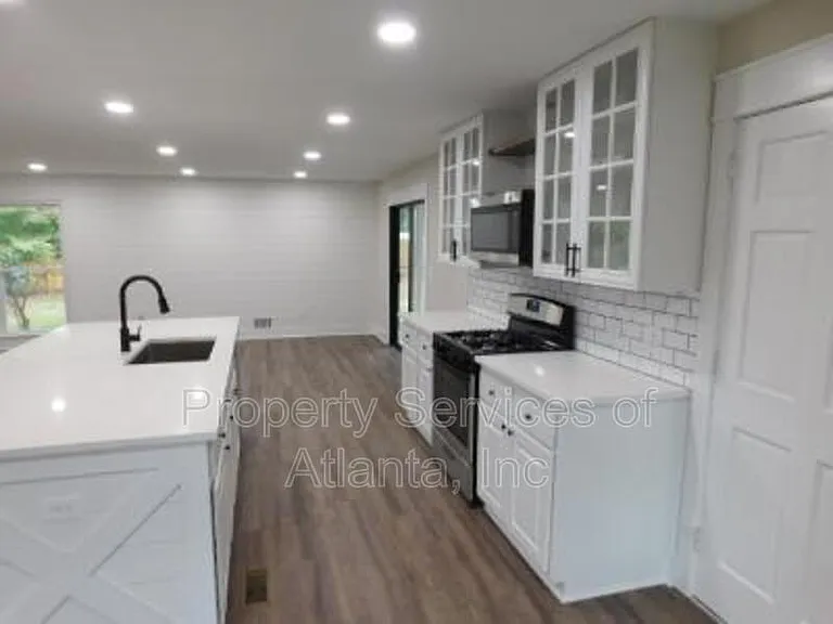2980 Prince Howard Dr — Photo 9