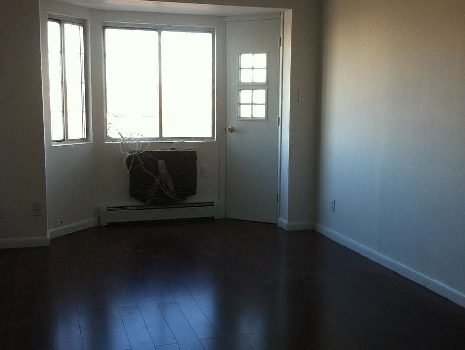 1st image of 1440 E 92nd St #2