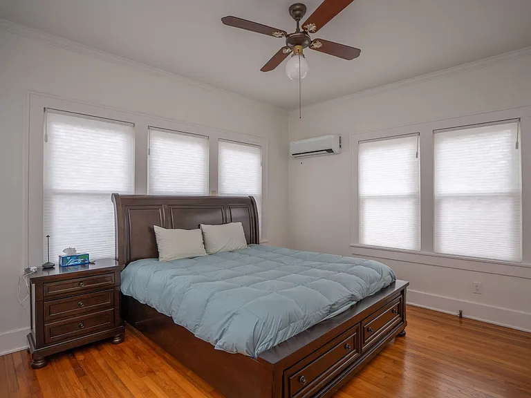 303 N Woodrow St — Photo 5