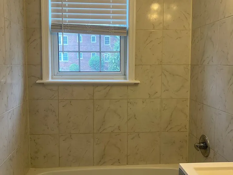 5712 Washington Blvd — Photo 19