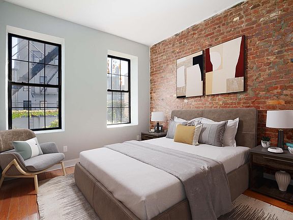 4th image of 56 Somers St Unit 2