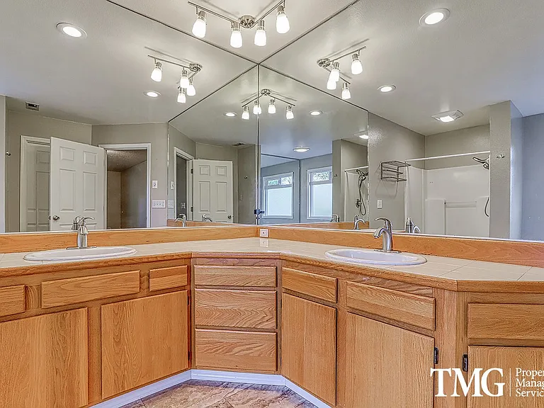 11004 NE Sherwood Dr — Photo 15