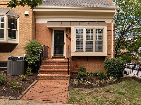 2nd image of 2518 Fairfax Dr #1B