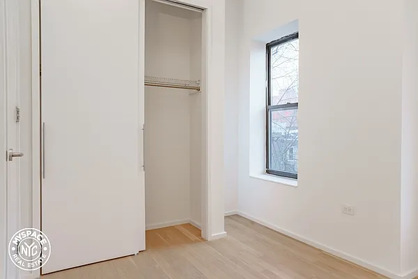 Rented by MySpaceNYC | media 27