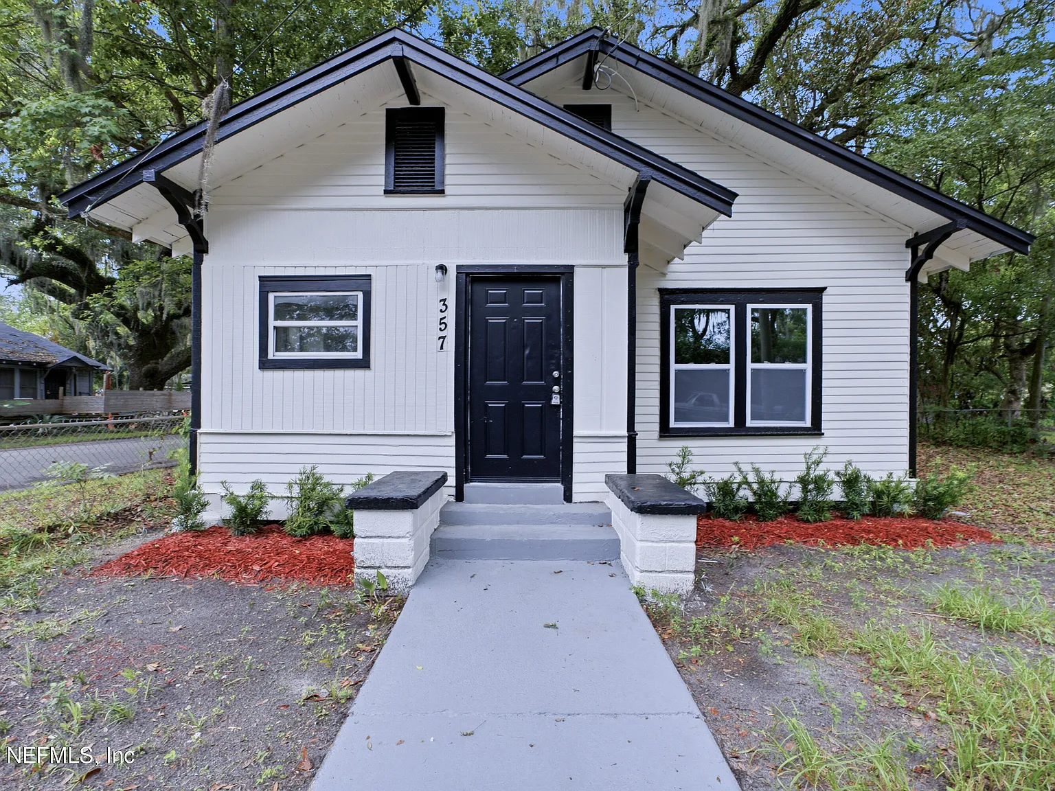 3 bed, 1.0 bath, 993 sqft, $1,363 — Photo 4