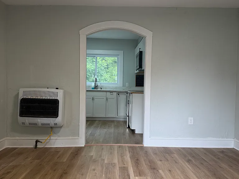 28 Cross St #1 — Photo 2
