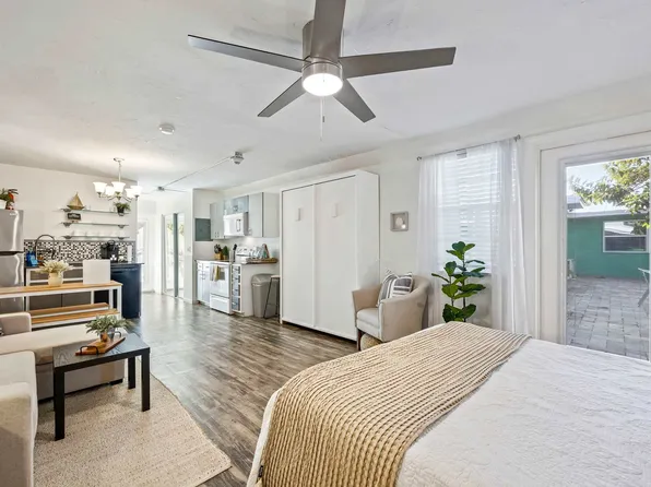 105 NE 3rd St, Satellite Beach, FL