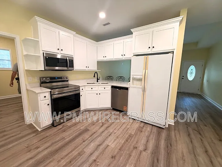 326 Golf View Dr — Photo 4