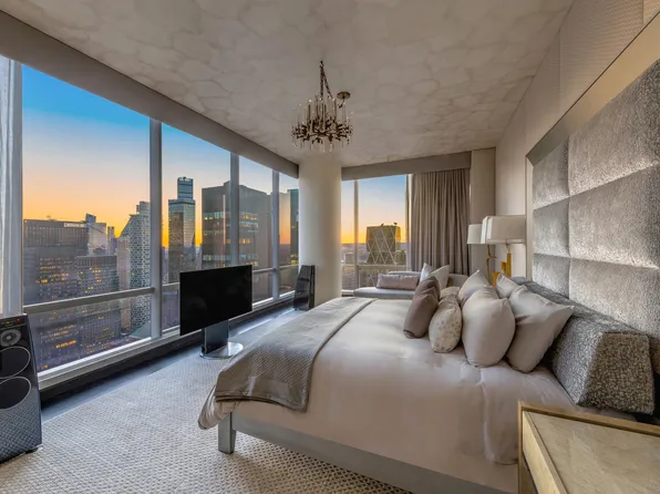 157 West 57th Street image 11 of 24