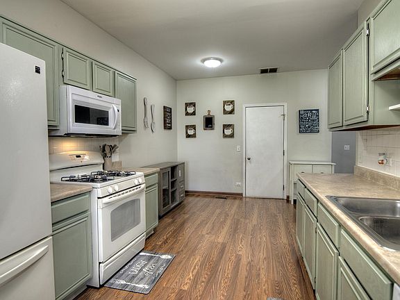 5th image of 1386 Essex St
