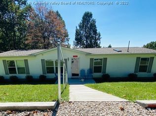 1687 Spite Rd, Hurricane, WV 25526