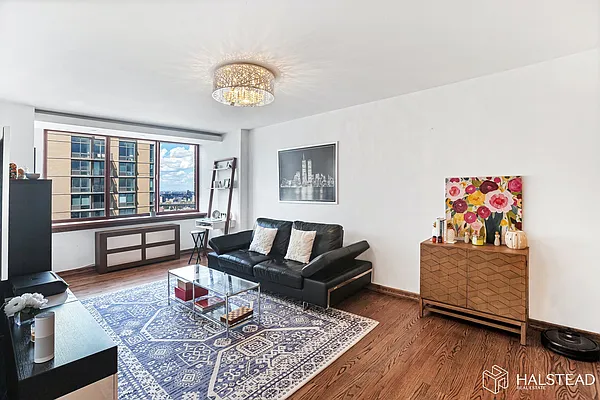 Rented by Halstead Real Estate | media 2