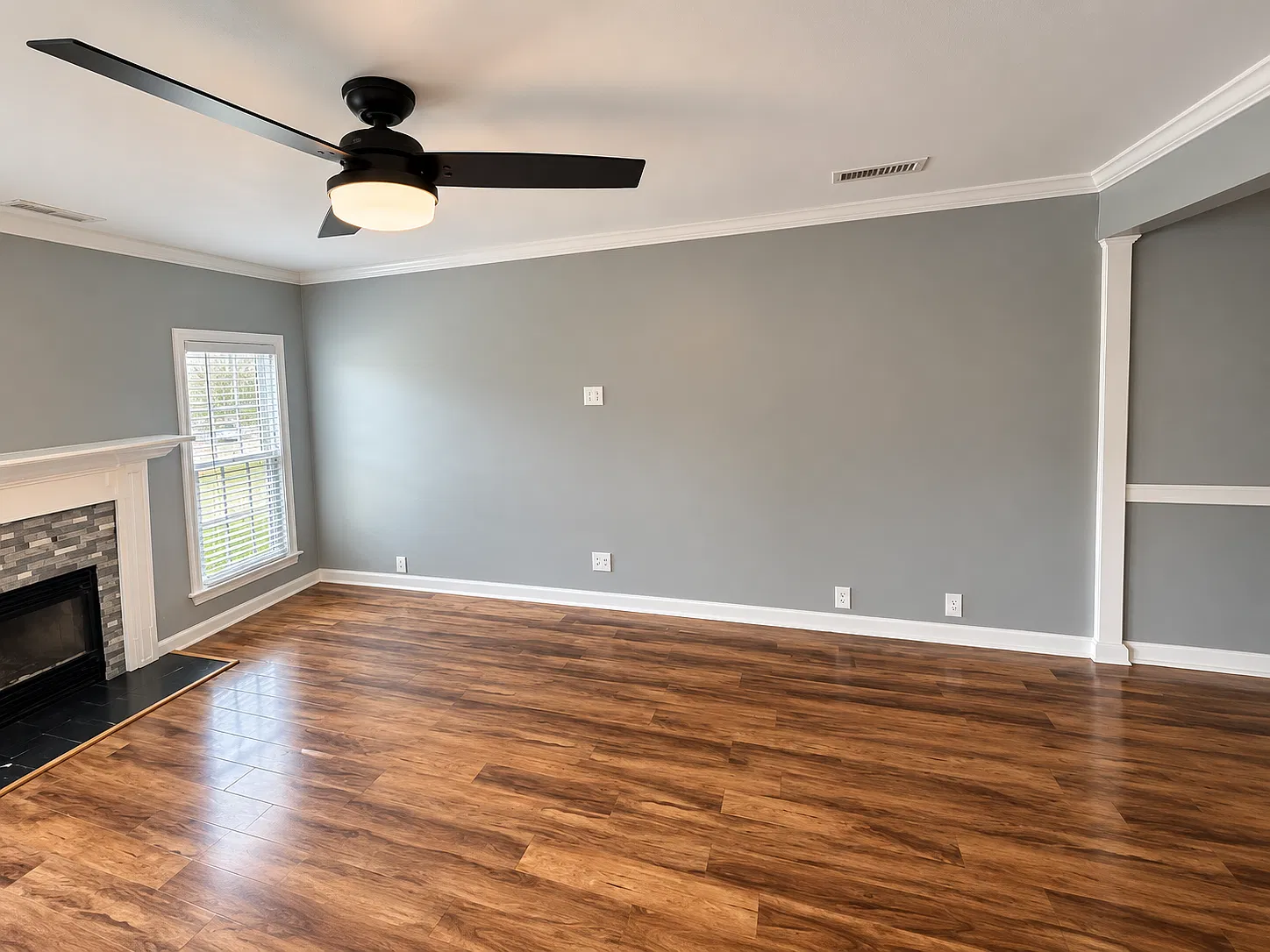 3 bed, 2.5 bath, 1460 sqft, $2,300 — Photo 1