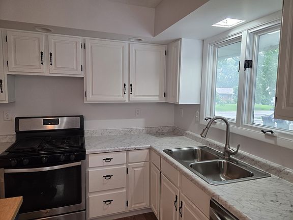 2nd image of 603 Kenneth St