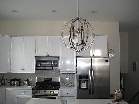 2nd image of 3639 W Montrose Ave APT 1E