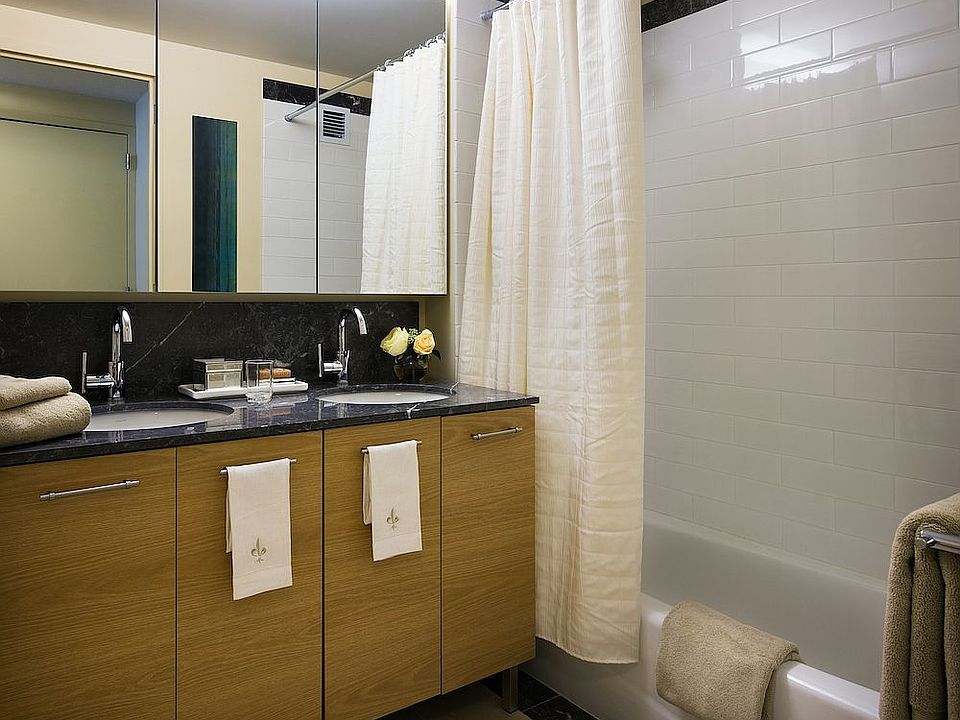 1st image of 405 Main St APT 11F