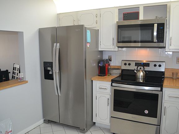 Home For Sale In Sandalfoot