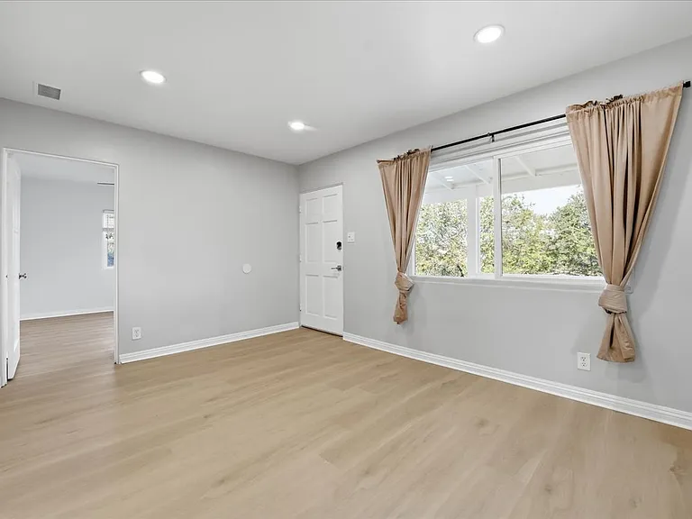 3875 Grandview Pl — Photo 18