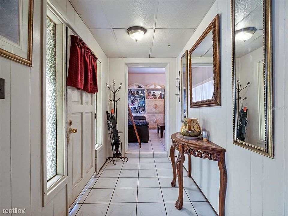 1st image of 125 Lynbrook Dr
