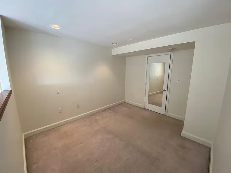 2 Clarendon St #605 — Photo 4