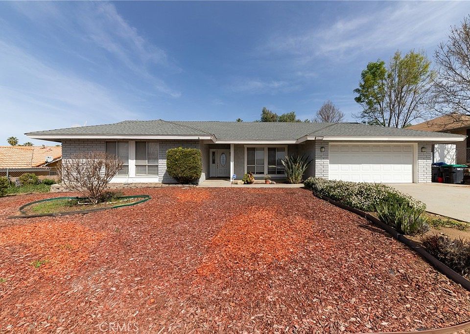 1st image of 25130 Kalmia Ave