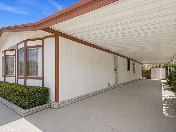 3rd image of 661 Roadrunner Way
