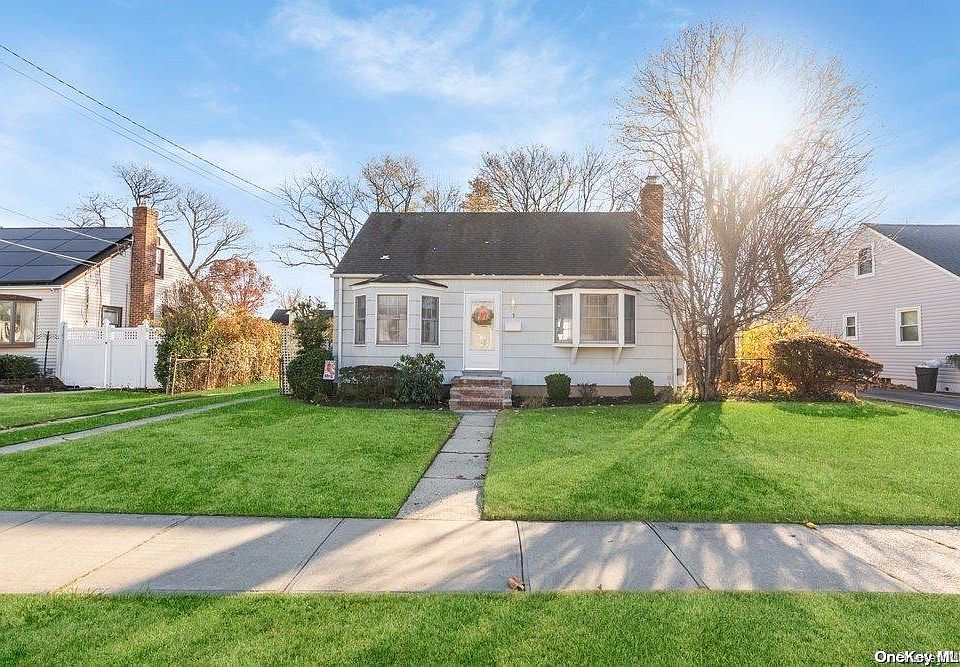 1st image of 5 Plymouth Drive