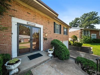 10300 Parkman Dr, Saint Louis, MO, 63123