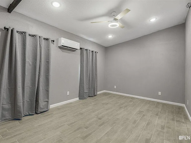 2805 Avenue I — Photo 20