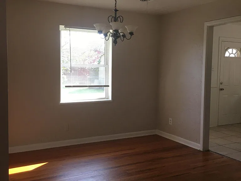 3812 NW 52nd St — Photo 3