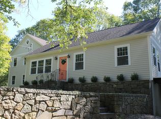 32 Mosher St, Groton, CT 06340