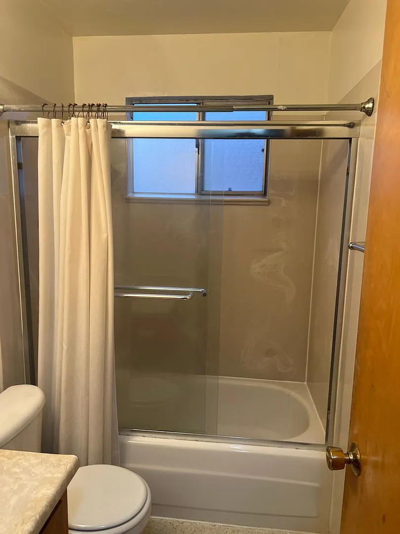 1920 Francisco LLC — Photo 4