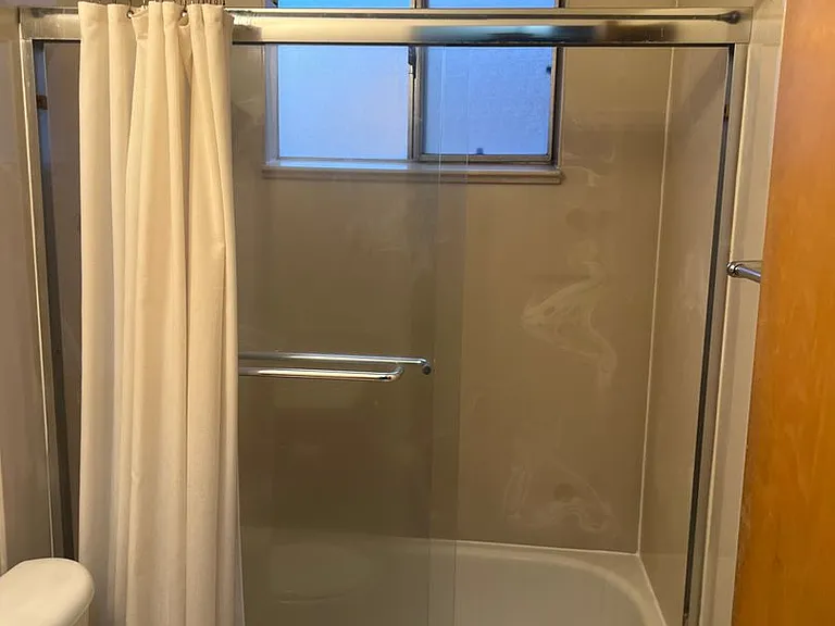 1920 Francisco LLC — Photo 4