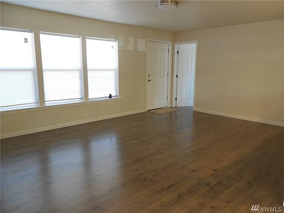 5th image of 8969 Gravelly Lake Dr SW