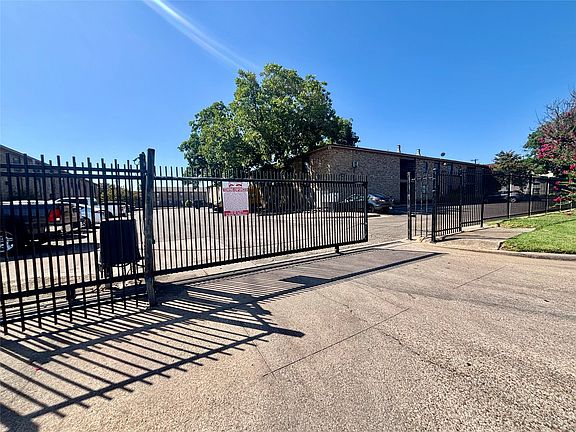 3rd image of 1226 Baylor Ave